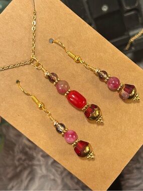 Handcrafted di-cut art glass elbaite necklace and earring set